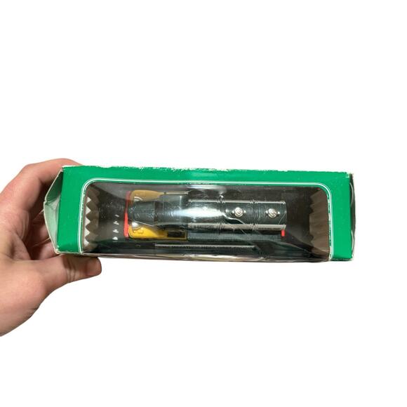 2000 Miniature Hess First Truck - Hess Tanker Truck - New In Box - Picture 2 of 6